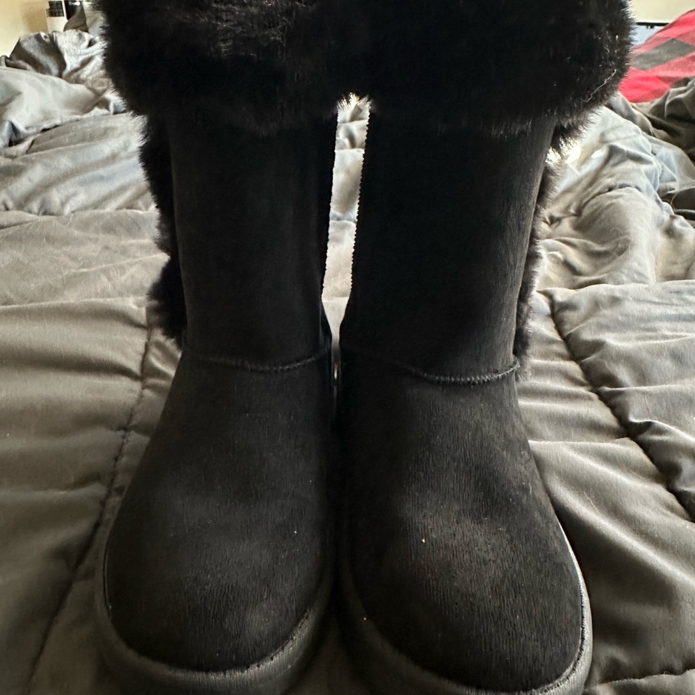 Black Fur-Lined Boots Girls